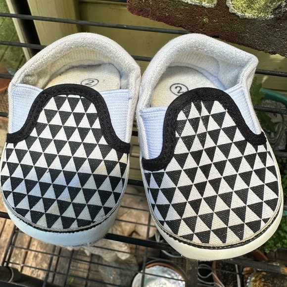 Black/White Canvas Checkered Sneakers Slip-On Style Size INFANT 2 - Picture 7 of 7